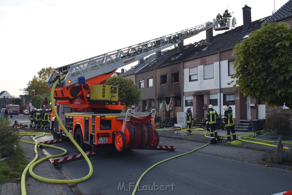 Feuer 2 Vollbrand Reihenhaus Roggendorf Berrischstr P011.JPG - Miklos Laubert